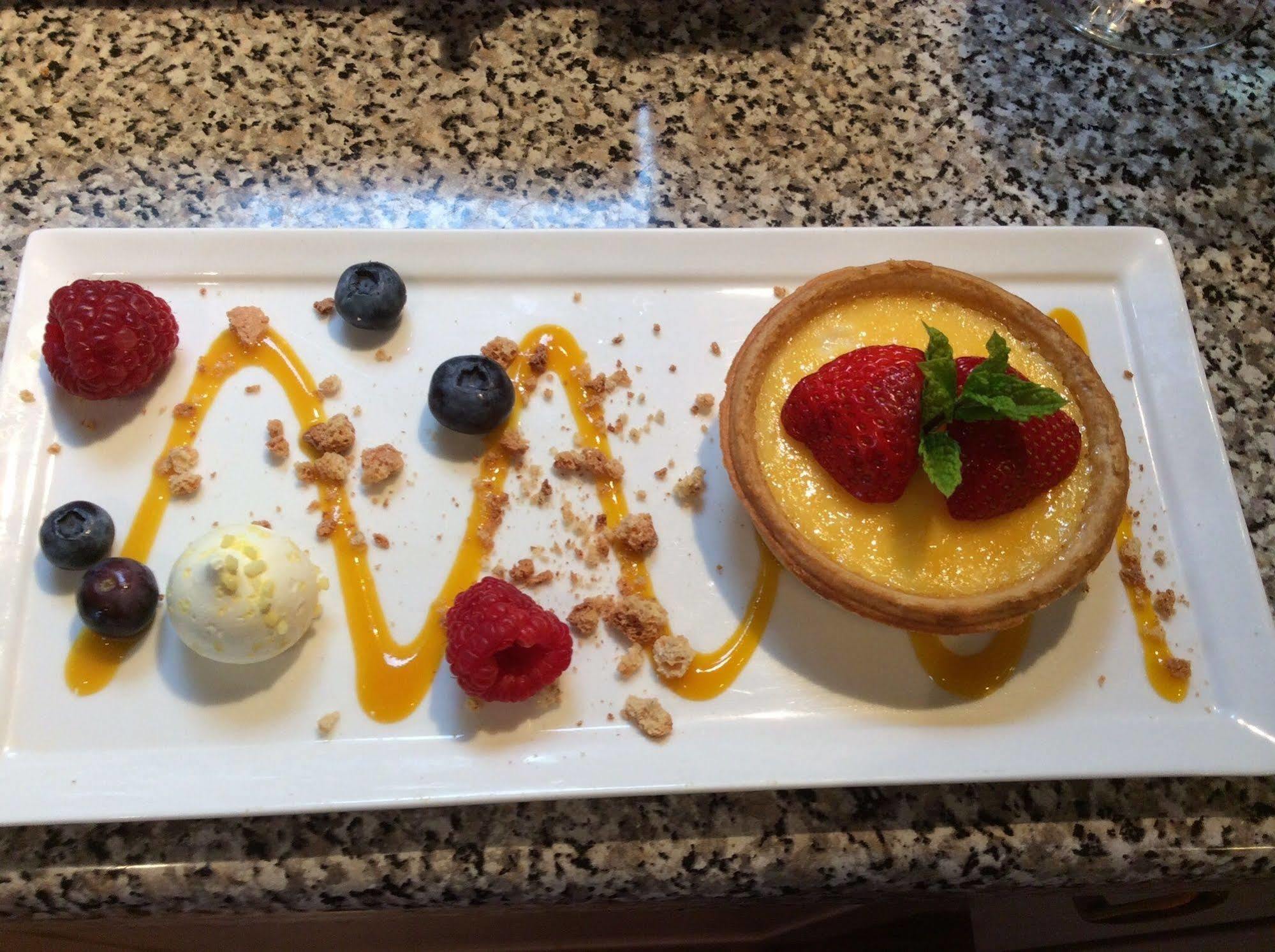Castleview Bed & Breakfast 더프타운 외부 사진